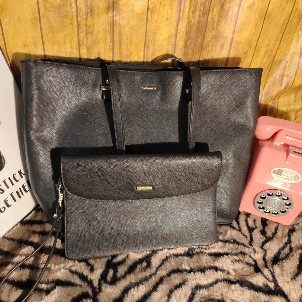 Elegant Black Shoulder Bag and Clutch Set